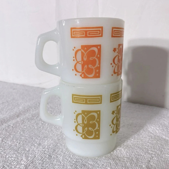 Vintage Anchor Hocking Yellow & Orange Atomic Cloud Pattern Stacking Mugs x2 - Picture 1 of 11